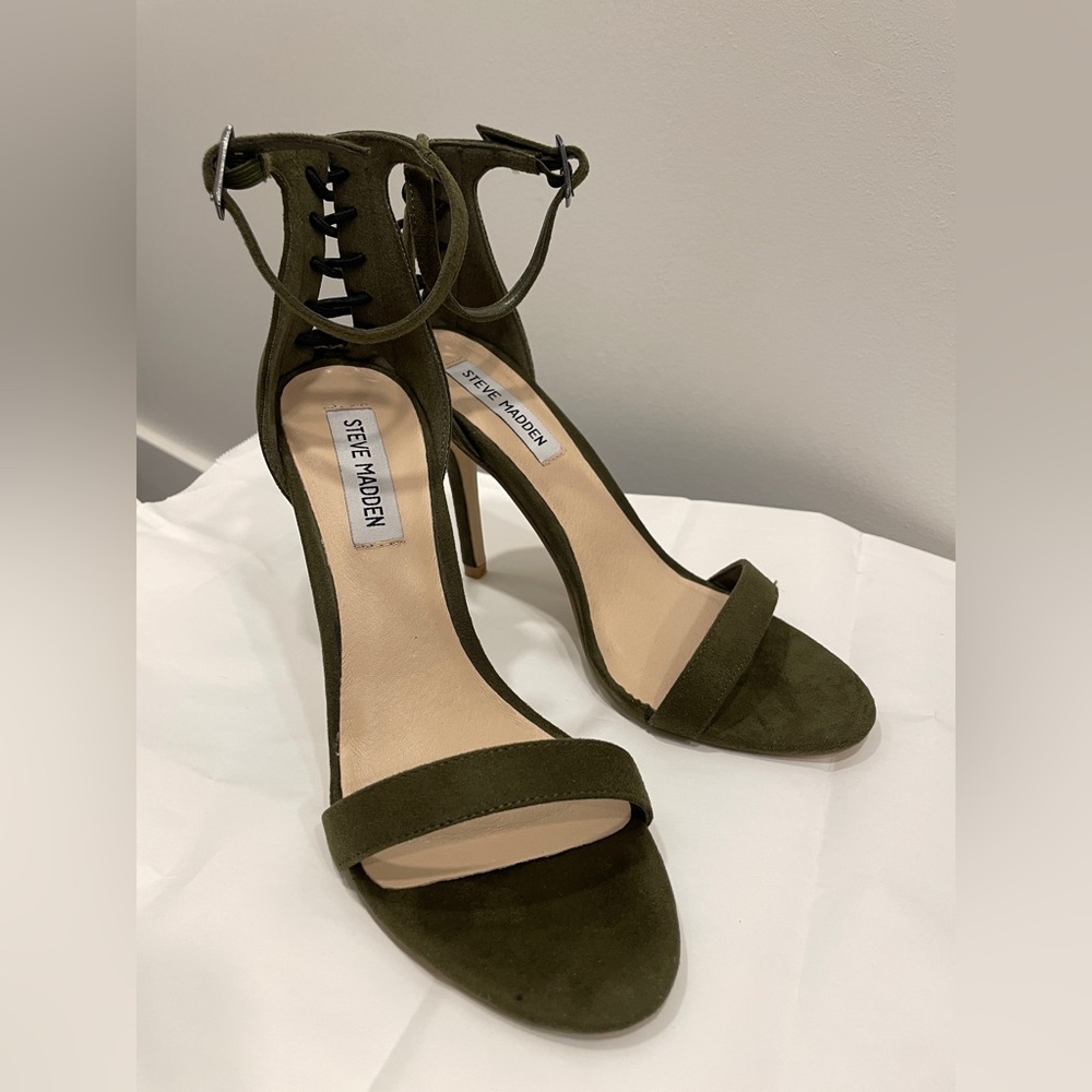 Steve Madden Olive Green Heels